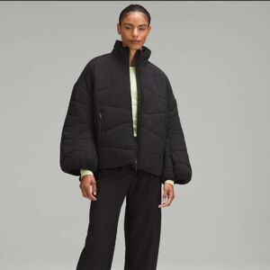 Lululemon Wave-Quilt Insulated Jacket in Black size 10 new no tag